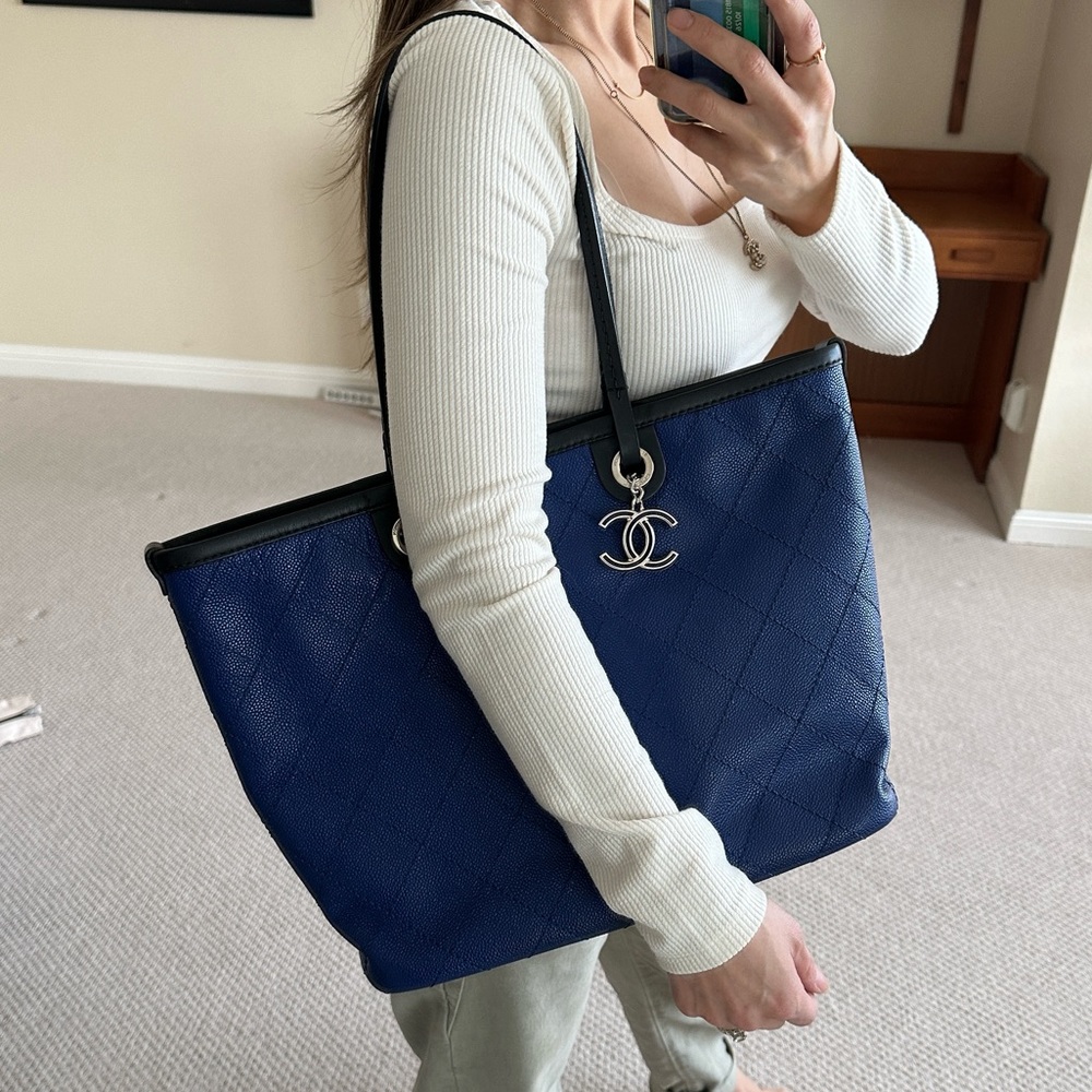 Chanel Blue Caviar Large Tote EUC